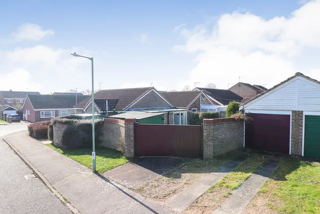 31 Tudor Walk, Lowestoft NR33 8NE