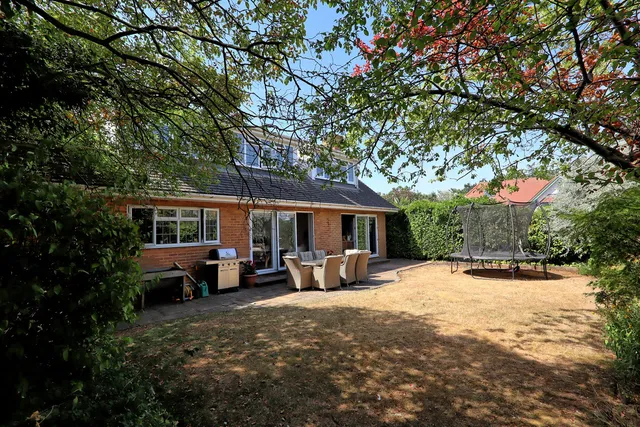1 Sylvan Tryst, Billericay CM12 0AX