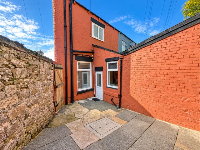 129 Sudellside Street, Darwen BB3 3JD