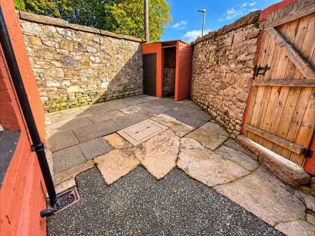 129 Sudellside Street, Darwen BB3 3JD