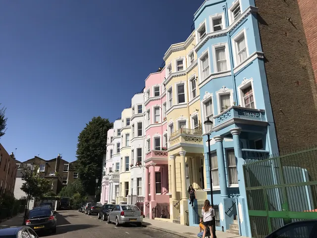 Flat 1a, 128 Talbot Road, London W11 1JA