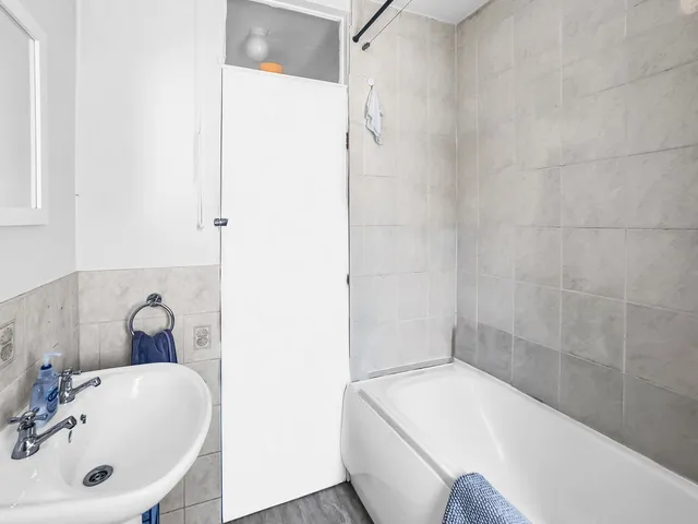 32 Lower Marsh Lane, Kingston Upon Thames KT1 3BJ
