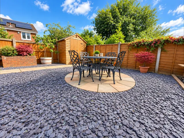14 Elgar Close, Blackburn BB2 3TE