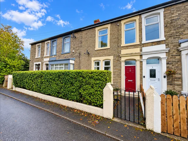 5 East View Terrace, Blackburn BB2 4SP