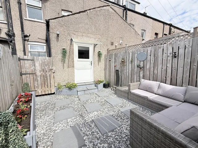 64 Rosebery Avenue, Morecambe LA4 5RU
