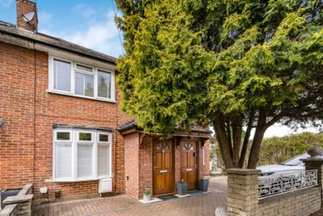 38 Kirksted Road, Morden SM4 6NJ