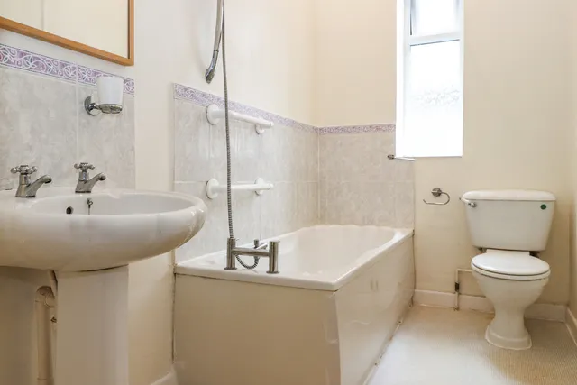 Flat 2, St. Bridget North Parade, Lowestoft NR32 4PB