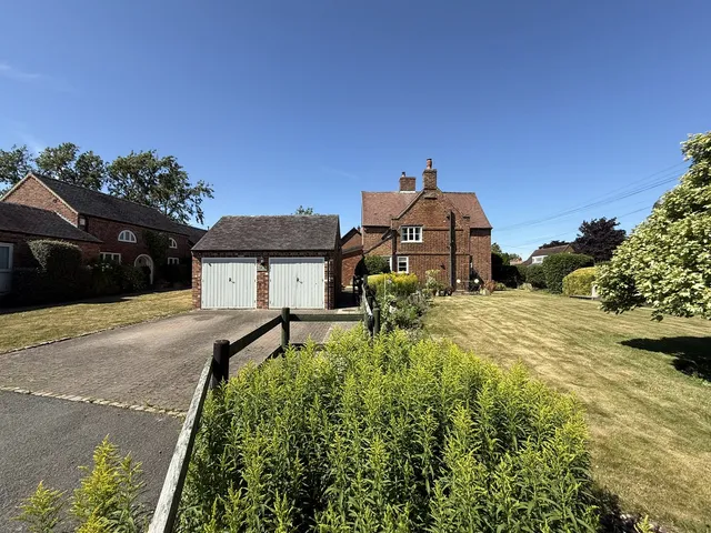 Town End Farm House Lichfield Road, Abbots Bromley WS15 3DL