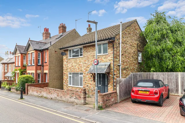 32a Charles Street, Berkhamsted HP4 3DH