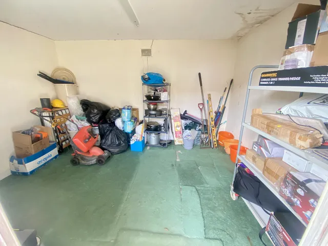 98 Dale Avenue, Edgware HA8 6AF