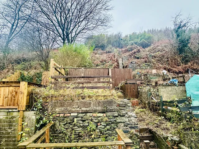 120 Arail Street, Abertillery NP13 2NQ