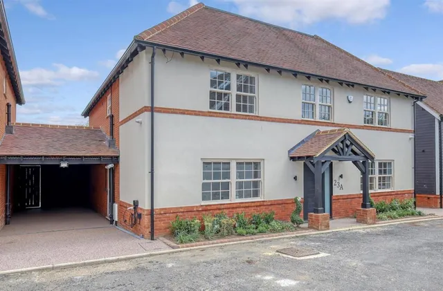 23A Ivy Chimneys, Epping CM16 4EL