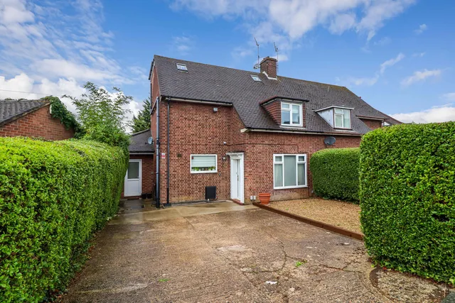 81 Hobbs Hill Road, Hemel Hempstead HP3 9QD