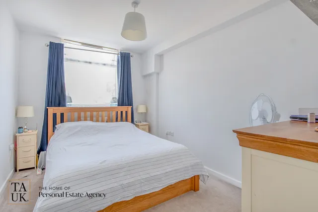 Flat 5, Atlantic House Jengers Mead, Billingshurst RH14 9PB