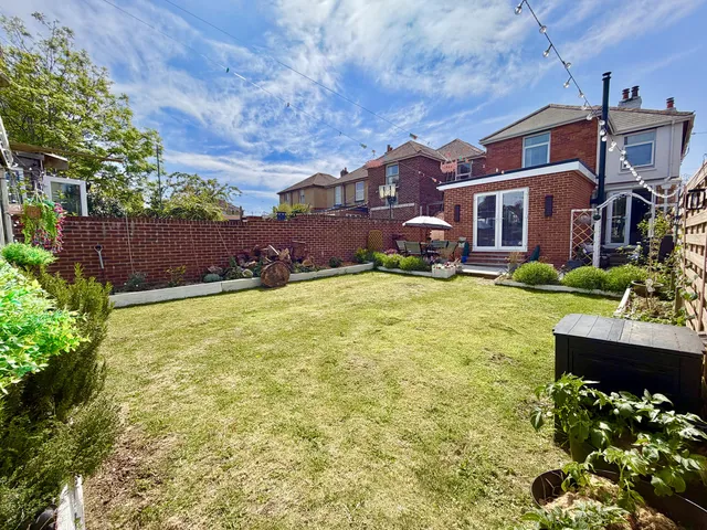 8 Great Preston Road, Ryde PO33 1DR