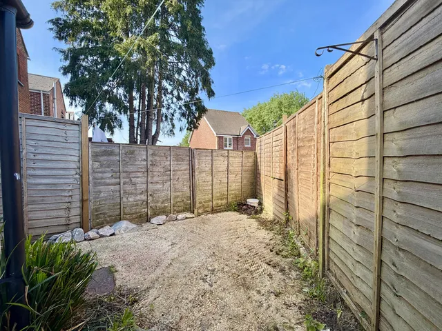 119 Hunnyhill, Newport PO30 5HS