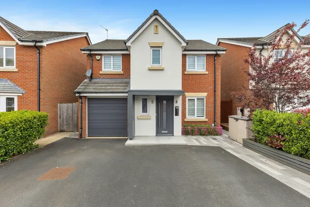 13 Brookfield Lane, Clayton-le-Woods PR6 7FG