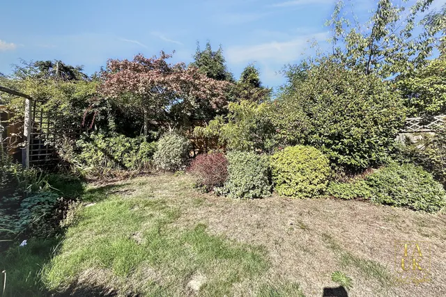 4 Tennyson Road, St Albans AL2 3HY