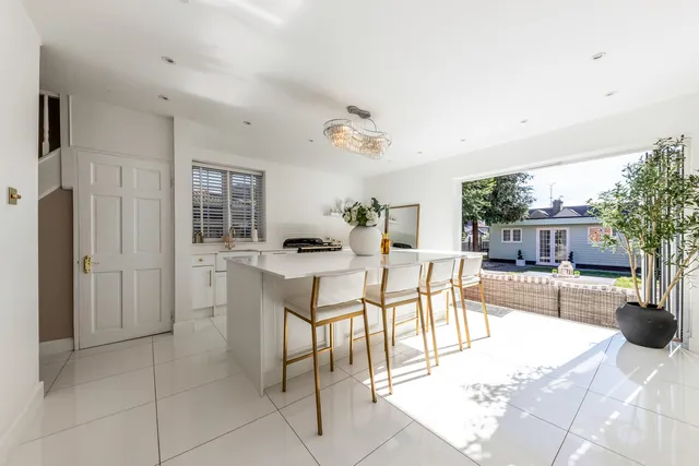 104 Iron Mill Lane, Kent DA1 4RR