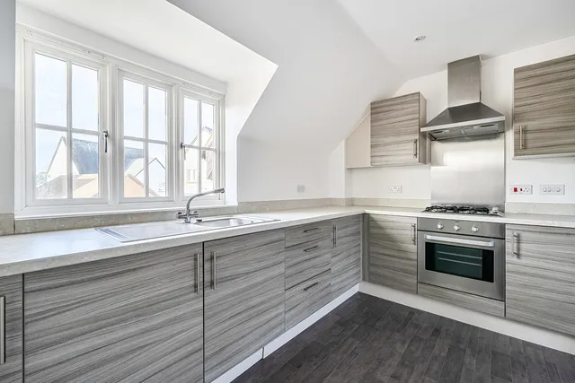 5 Camellia Way, Whiteley PO15 7NS