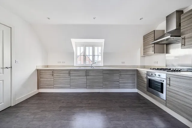 5 Camellia Way, Whiteley PO15 7NS