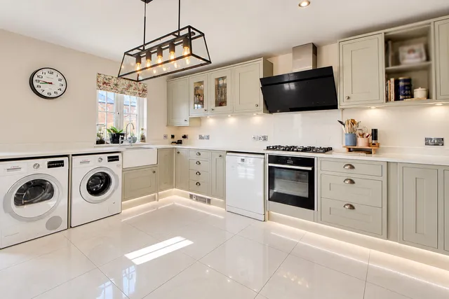 16 Goodrich Green, Kingsmead MK4 4HQ