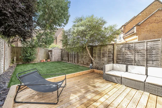 16 Alfriston Grove, West Malling ME19 4SR