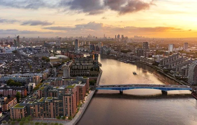 Hurlingham Waterfront, Herland Gardens, Carnwath Road