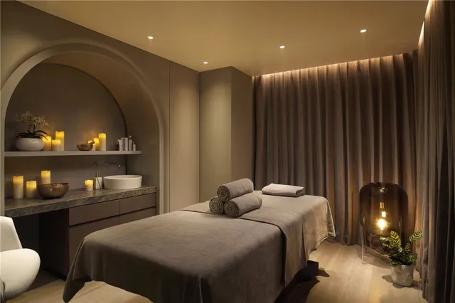 مبنى One Bishopsgate Plaza، 80 Houndsditch، مدينة لندن