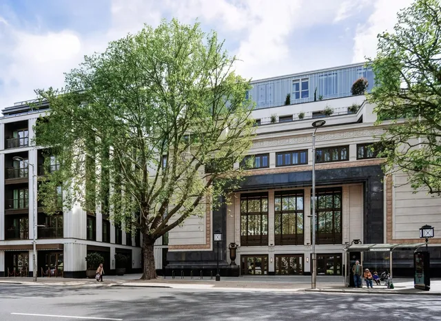 Holland Park Gate, 261 Kensington High Street, London