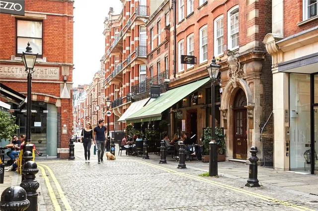 Holland Park Gate, 261 Kensington High Street, London