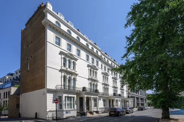 No. 18 Porchester Gardens, Bayswater, London