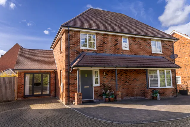 41 Spindle Close, Andover SP11 6UR