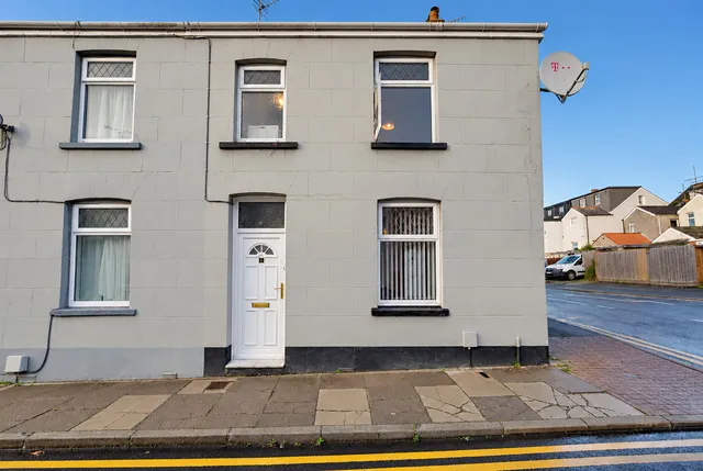 4 St. Marie Street, Bridgend CF31 3EE