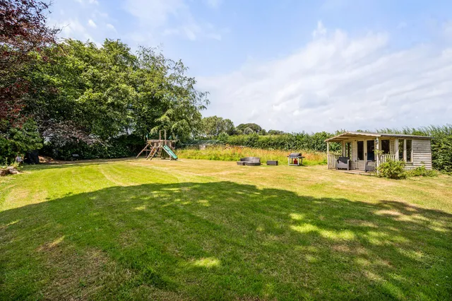Little Chapter Barlow Hill, Macclesfield SK11 0QH