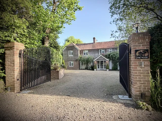 Lynx House School Lane, Hadlow Down TN22 4JE