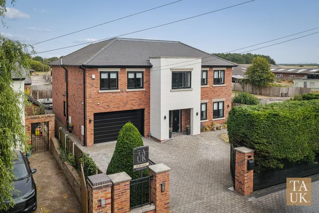 Meadow House Pasture Lane, Formby L37 0AP