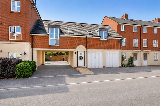 35 Foundry Close, Melksham SN12 8FD