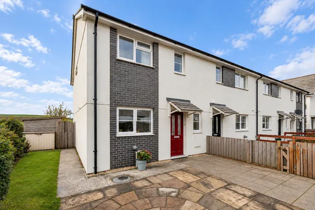 1 Brentin Views, St. Austell PL26 7FA