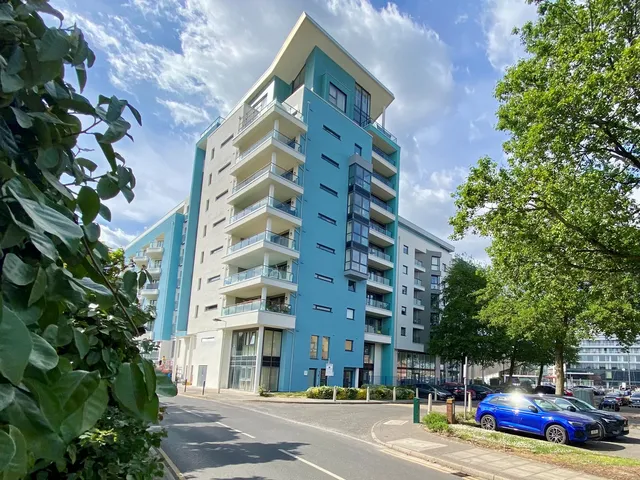 Flat 24, Sapphire Court Ocean Way, Southampton SO14 3JW