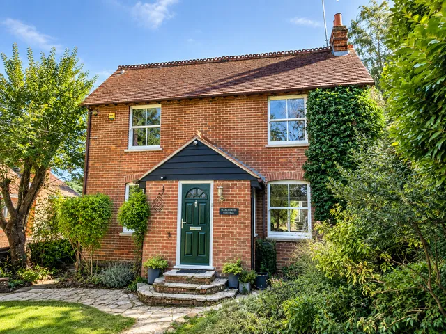 Marguerite Cottage Golf Lane, Bordon GU35 9EH