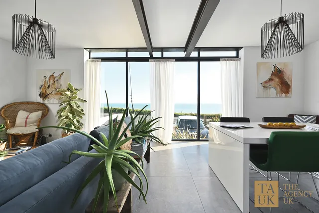 119 Marine Drive, Brighton BN2 7GE