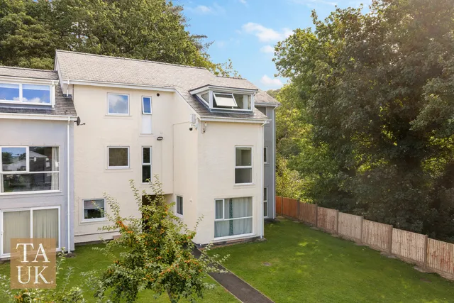 11 Ffordd Siabod, Y Felinheli LL56 4XA