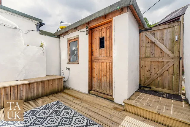 41 Newton Street, Caernarfon LL55 4HN