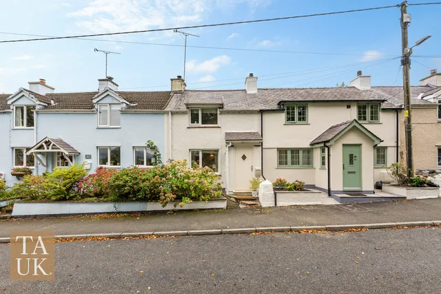 3 Bron Haul Cottages Lon Ganol, Menai Bridge LL59 5TL