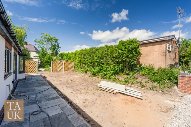 28c Raby Park Road, Neston CH64 9SP