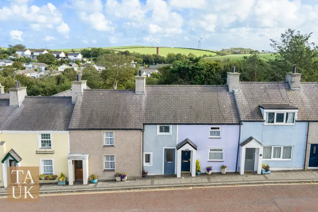 65 High Street, Cemaes Bay LL67 0HL