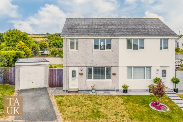 44 Tyn Rhos Estate, Penysarn LL69 9BZ