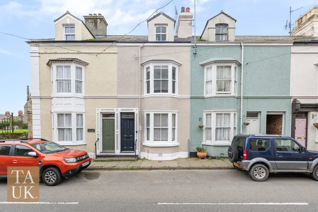 2 Plas Coch Terrace, Beaumaris LL58 8AD