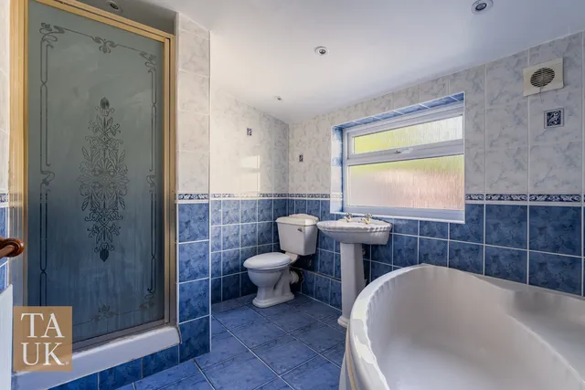 2 Glandwr, Anglesey LL68 0RA